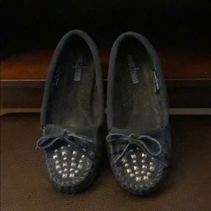 MINNETONKA: Studded Moccasins